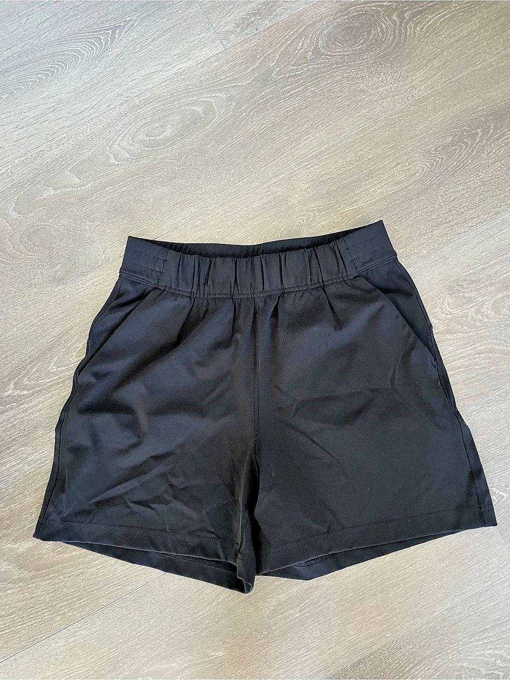 aritzia group by babaton shorts